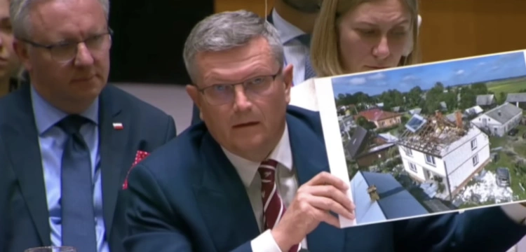 Eksplozja w Wyrykach i polityka informacyjna rządu. Prof. Grochmalski: To dezinformowanie na skalę globalną
