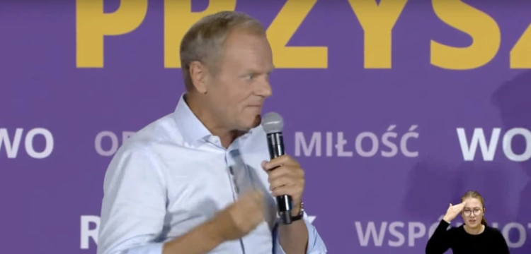 „Uśmiechnięci hipokryci”. Tak PO łamała zasady finansowania kampanii