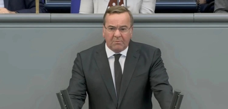 Niemiecki minister obrony: Za 5 lat musimy być gotowi do wojny z Rosją