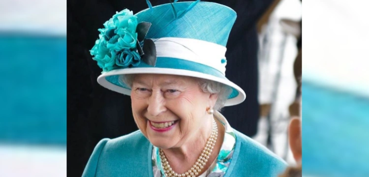 Jaka była przyczyna śmierci Elżbiety II? Lekarka zwraca uwagę na dłonie królowej