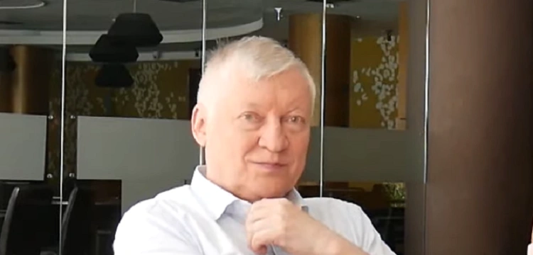 Anatolij Karpow w śpiączce - po tajemniczym wypadku