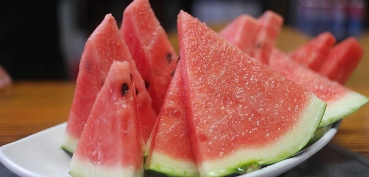 Co oprócz wody kryje w sobie arbuz?