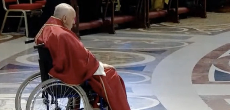 Co się dzieje z Franciszkiem? Papież nie był w stanie wygłosić przemówienia