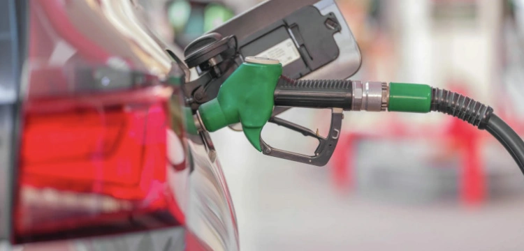 Zapłacimy ponad 10 zł za litr benzyny? Ekspert o sytuacji na Bliskim Wschodzie