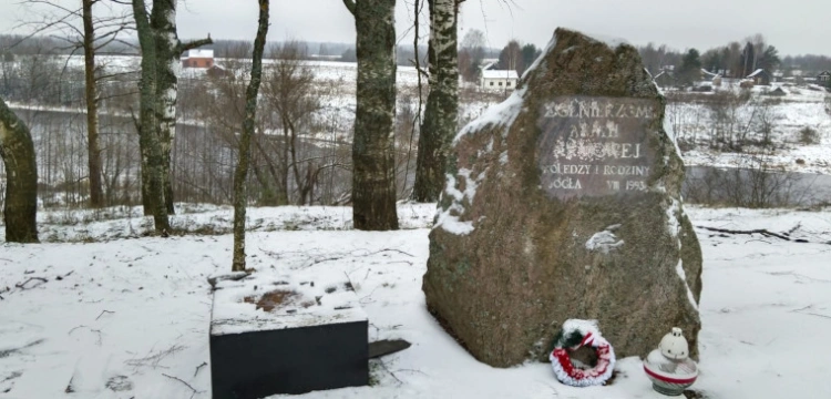 Rosja. Zdewastowano pomniki upamiętniające żołnierzy AK poległych w łagrach NKWD