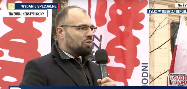 Prof. Szczucki: Nazywali nas ciemnogrodem, a to my potrafimy czytać Konstytucję