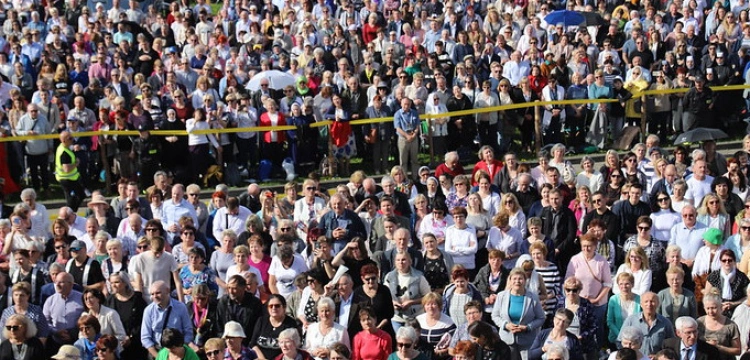 Tłumy wiernych w Łagiewnikach! Kościół upomniał się o prawo do życia nienarodzonych