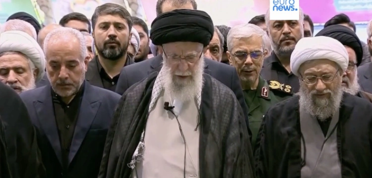 Iran przygotowuje się do wojny. Chamenei oddał władzę