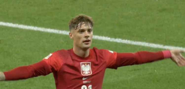 Zalewski wywalczył dwa karne. Polacy tryumfują w Glasgow!