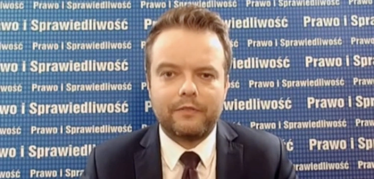 Rafał Bochenek: Rząd chce położyć łapę na Internecie