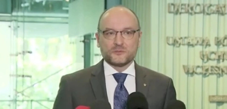 Postanowienie ws. mandatu Kamińskiego. Prof. Zaradkiewicz: Nie wywołuje skutków prawnych