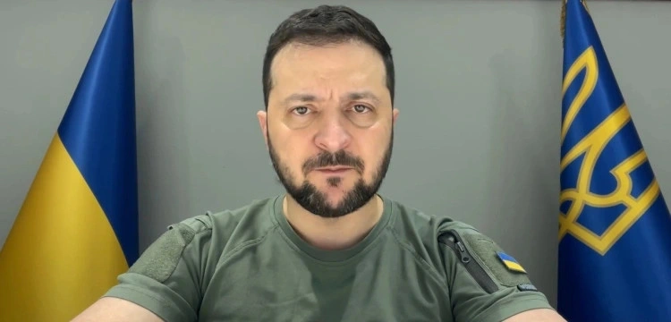 Zmasowany atak na Ukrainę. Zełenski: Rosjanie użyli Oriesznika