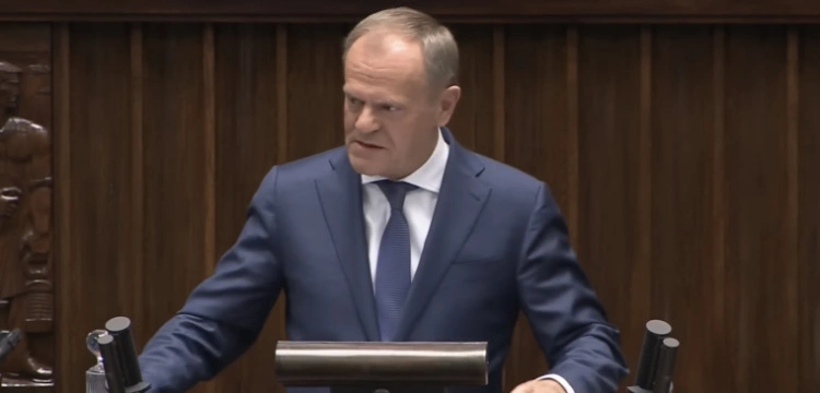 Jeszcze niedawno prognozy „nie były przesadnie alarmujące”. Dziś Tusk mówi o „największej ulewie w historii”