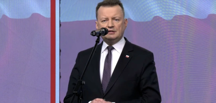 „Ten rząd to kpina”. Błaszczak: Aktywiści muszą wynieść się ze strefy buforowej!