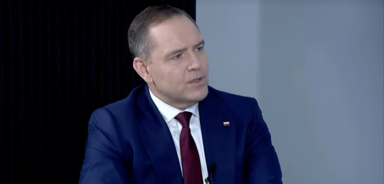 „Grożono mi śmiercią”. Karol Nawrocki zdradził, że ma pozwolenie na broń
