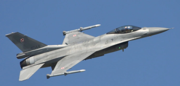 Polskie F-16 przejmują ochronę nieba nad państwami bałtyckimi