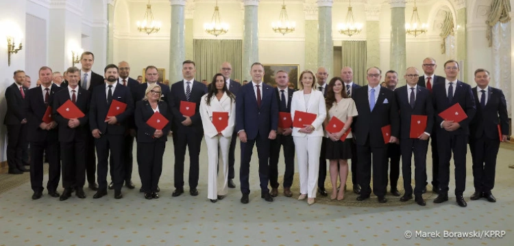 „Nosicie w sobie głęboką siłę”. Prezydent powołał doradców
