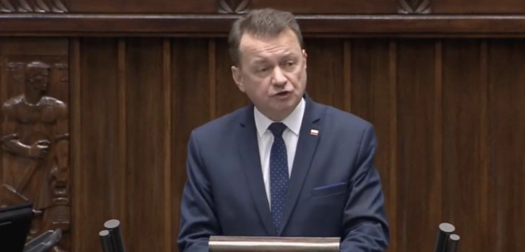 „Żądamy wyjaśnień od pułkownika Sienkiewicza”. Posłowie PiS opuścili salę plenarną