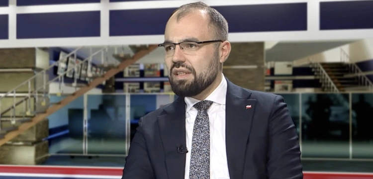 Zamach na NBP. Prof. Szczucki: Cel jest jasny – wprowadzić w Polsce euro