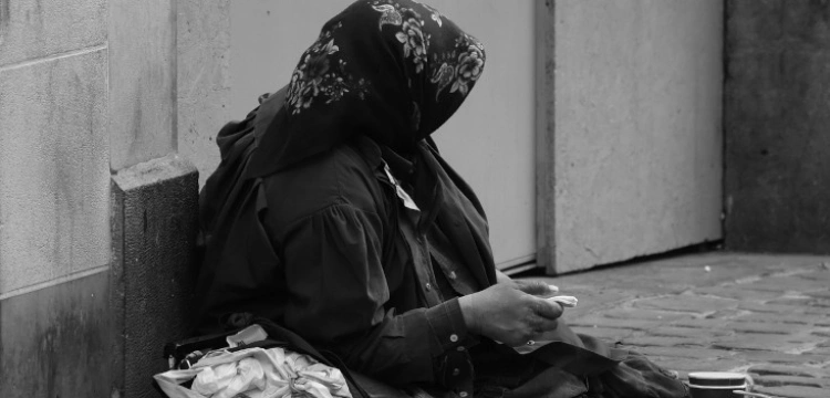 „Nie odwracaj twarzy od żadnego biedaka”. Orędzie Franciszka na Światowy Dzień Ubogich