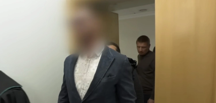 Adwokat od „trumien na kółkach” stara się o dozór elektroniczny