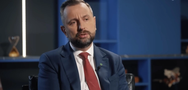 Blisko milion złotych z MON do… TVP w likwidacji
