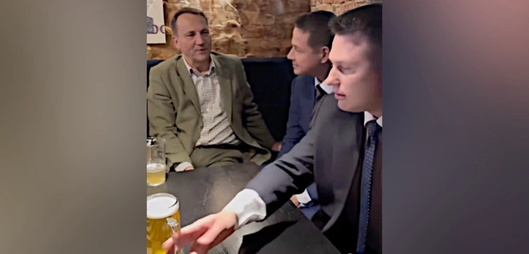 Zależy mu na koalicji z Tuskiem? Mentzenowi puściły wszystkie hamulce