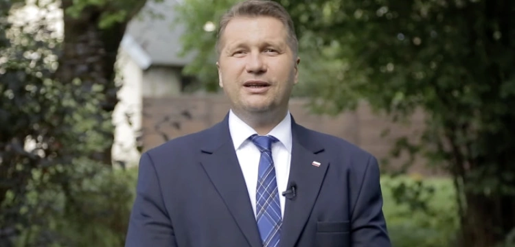 Obietnice Tuska. Prof. Czarnek: To oszustwo w biały dzień