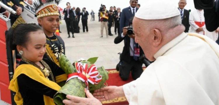 Papież przybył do Indonezji. Rozpoczyna się 45. podróż apostolska Franciszka