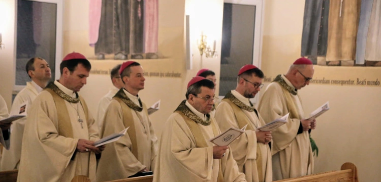 Rocznica wojny na Ukrainie. Ukraińscy biskupi apelują o modlitwę