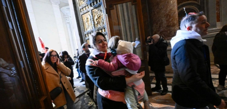 Papież ze szpitala upomniał się o nienarodzone dzieci. „Sprawiedliwego społeczeństwa nie buduje się poprzez eliminację niechcianych!”