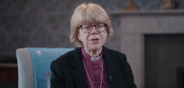 Piotr Semka dla Frondy: Pani arcybiskup chce płacić