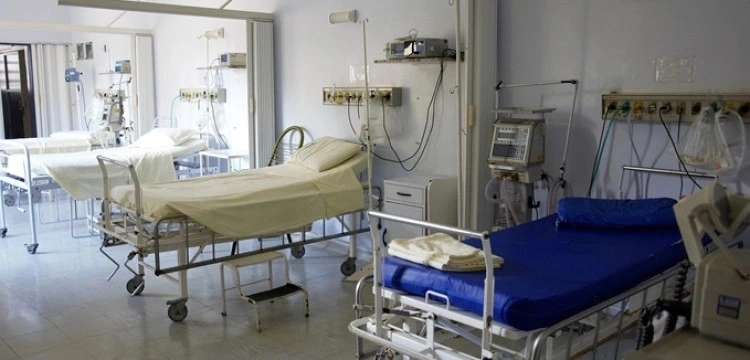 Kolejna tragedia w szpitalu. W Grójcu, kilkanaście godzin po porodzie, zmarła 30-latka