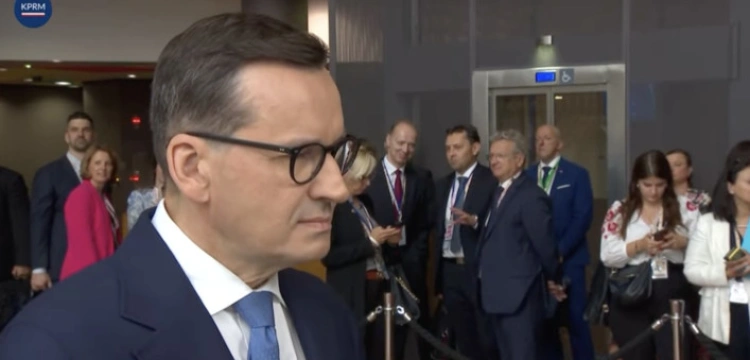 Premier wysłał Weberowi oficjalne zaproszenie do debaty. Szef EPL podejmie rękawicę?