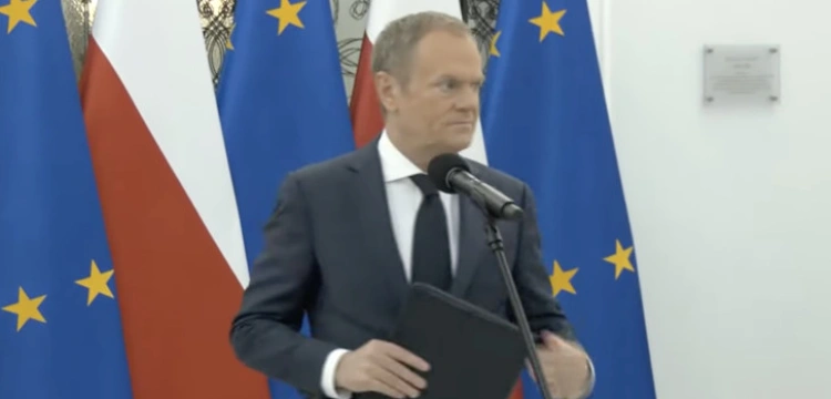 W Brukseli Tusk nie usłyszy trudnych pytań. TVP i PR bez akredytacji