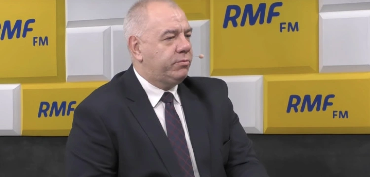 Co z podatkiem od nadmiarowych zysków? Wicepremier Sasin odpowiada na medialne doniesienia