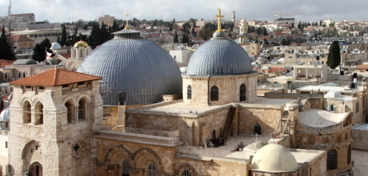 Wielkanoc w Jerozolimie. Kard. Filoni: Bramy miejsc świętych nie mogą pozostawać zamknięte