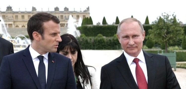 „Władimirze, proszę Cię…”. Media publikują zapis rozmowy Macrona z Putinem