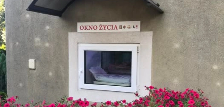 Pierwszy noworodek uratowany w chojnickim Oknie Życia