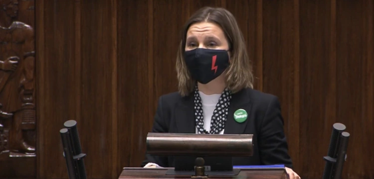 Kilkunastu posłów opozycji nie poparło uchwały ws. reparacji. Teraz się tłumaczą