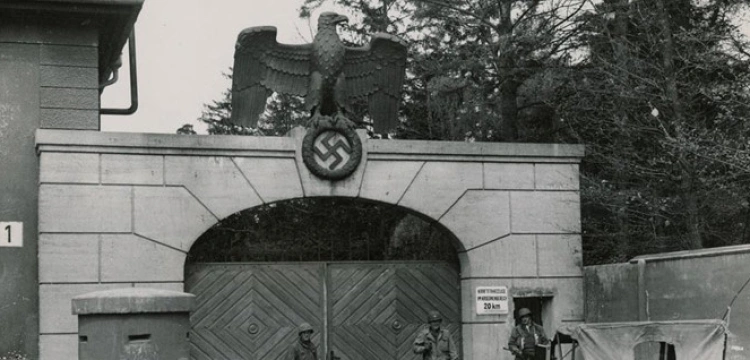 fronda, portal poświęcony, informacje z polski, informacje z świata Człowiek za drutami, czyli jak wyglądało życie kapłana w obozie Dachau. Wstrząsające