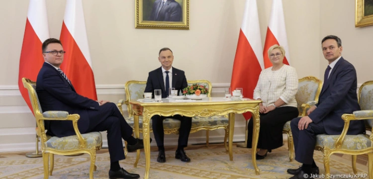 „Moje serce krwawi”. Hołownia po spotkaniu z prezydentem