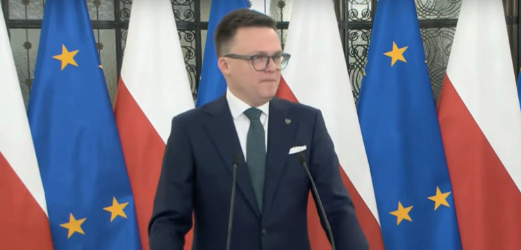 „Sprawa wymaga ustawy”. Marszałek kluczy ws. mediów publicznych