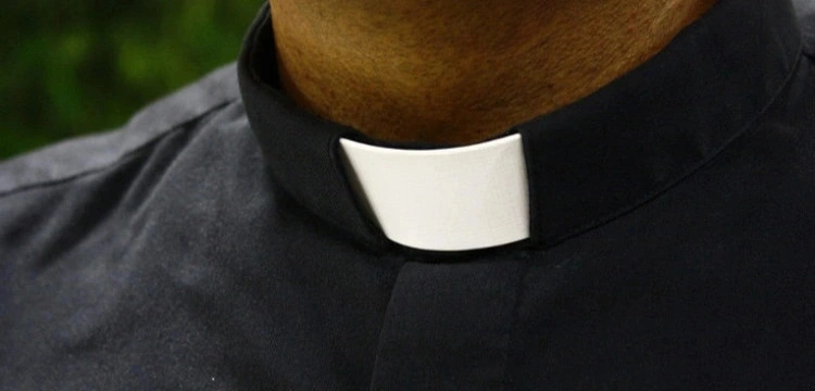 Francuski ksiądz nazwał homoseksualizm grzechem. Minister ds. równości grozi mu prokuraturą