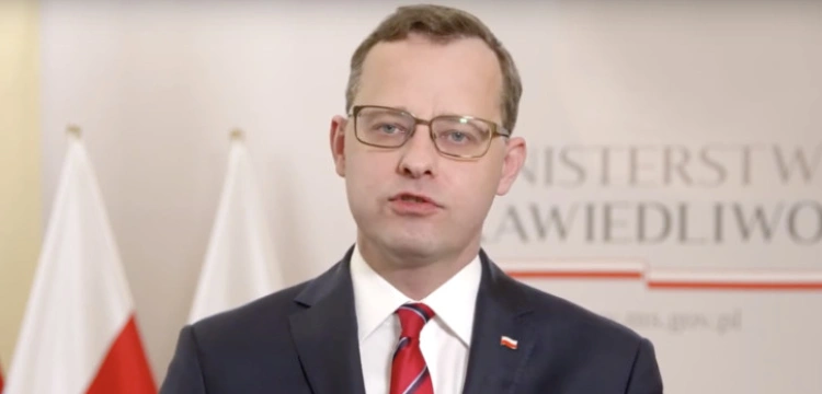 „Nie zamierzam mdleć”. Romanowski: Dobrowolnie stawię się w prokuraturze
