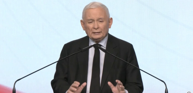 Prezes PiS: Żyjemy w stanie zagrożenia