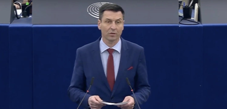 Chorwacki europoseł: Unijny establishment chce powrotu Tuska do władzy w Polsce