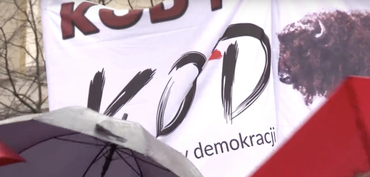 Już nie „ulica i zagranica”, ale „kastet i pałka”. Bojówkarze opozycji napadli na wójta Ostródy