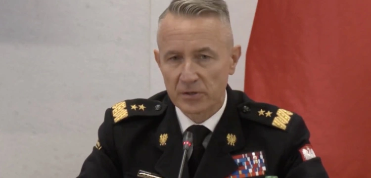 B. komendant główny PSP: Po zmroku te maszyny nie powinny działać