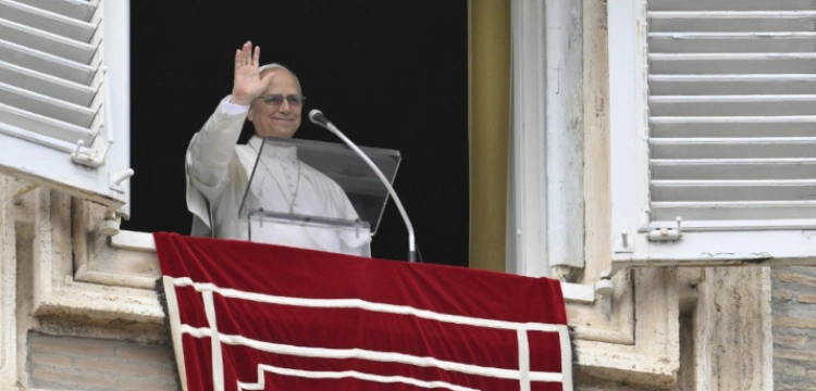 Papież: Chrzest jest znakiem, który towarzyszy nam na zawsze